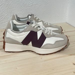 New Balance 327 Brand New size 6.5 women’s/4.5 kids